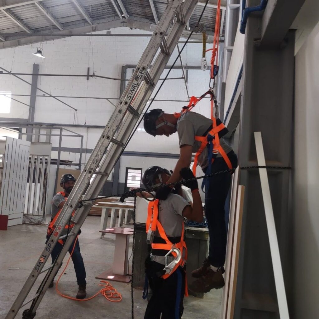 Curso de Trabalho em Altura in company — turmas Quality Fire